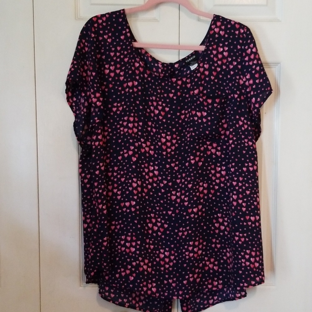 Torrid navy and pink heart button back blouse